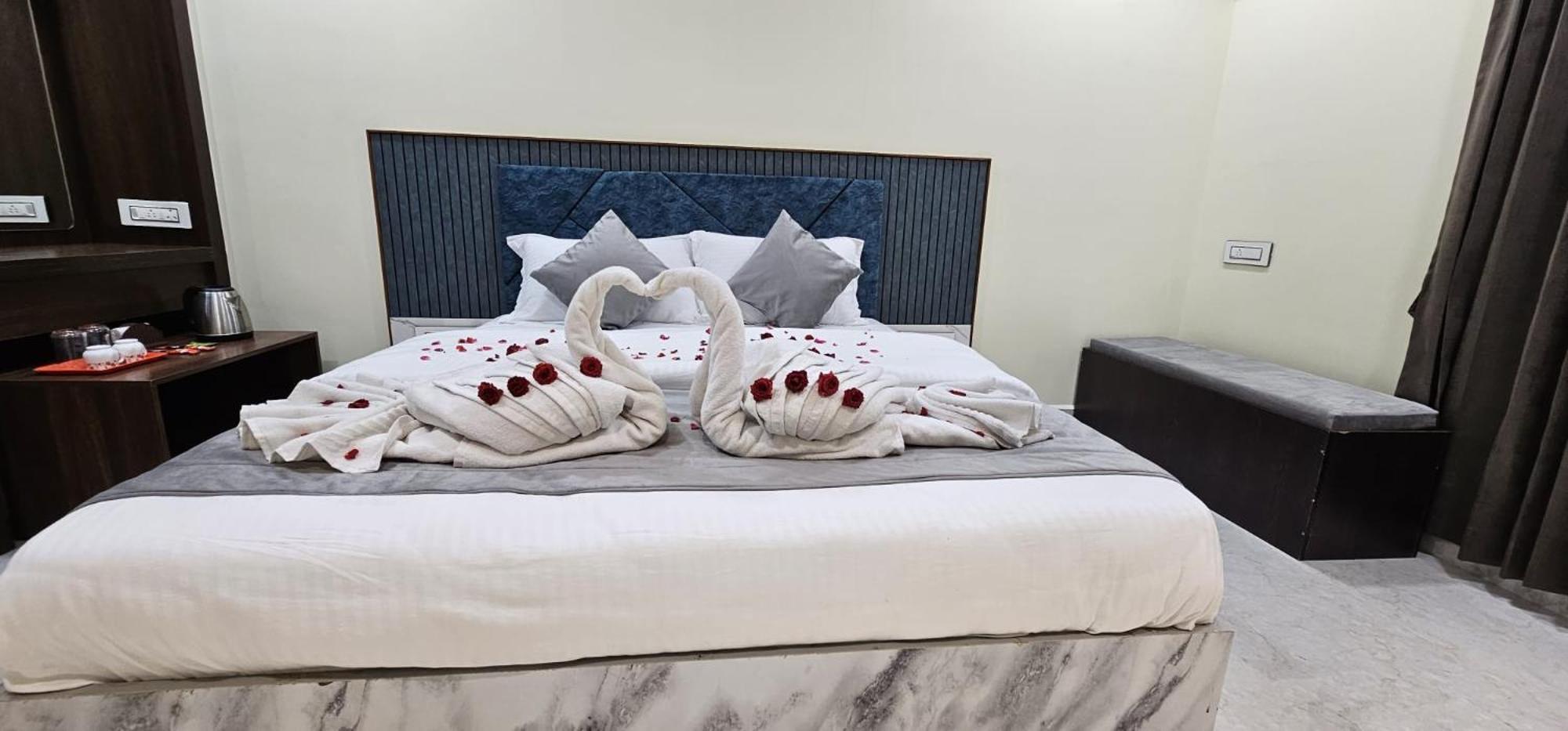 Jai Raja'S Tower Hotel Karaikudi Eksteriør billede