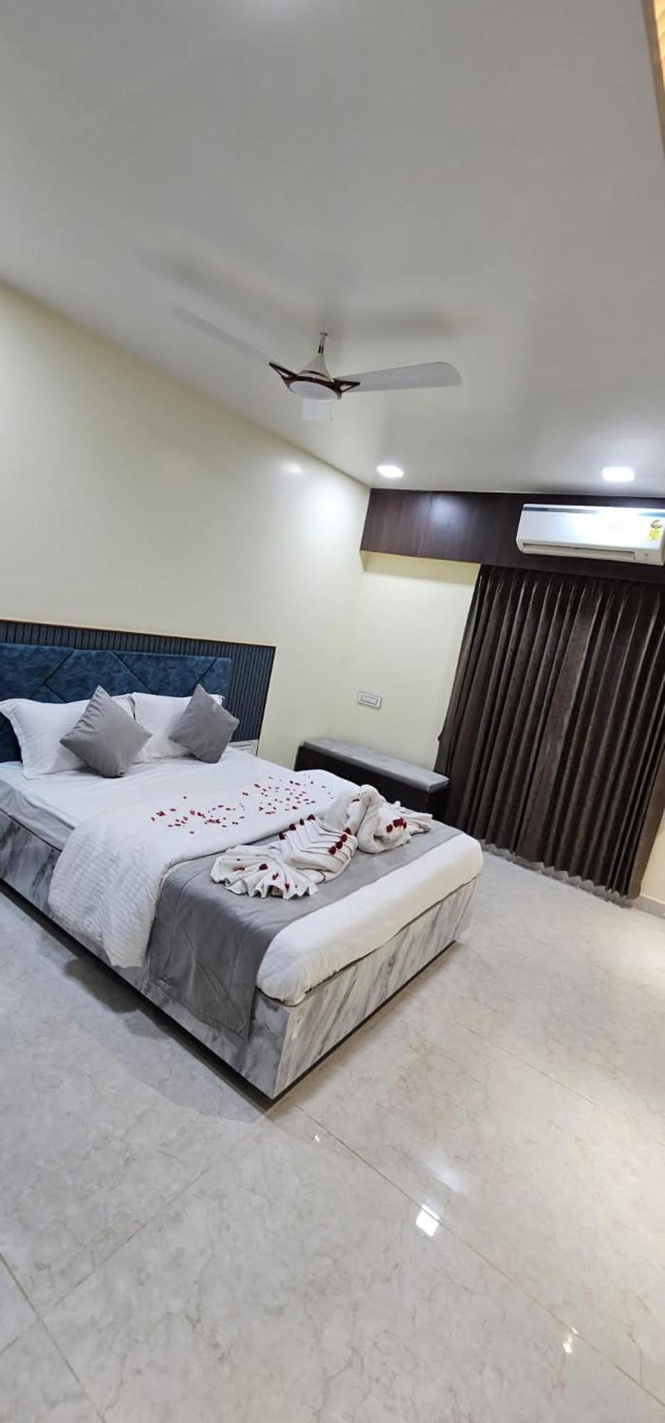 Jai Raja'S Tower Hotel Karaikudi Eksteriør billede