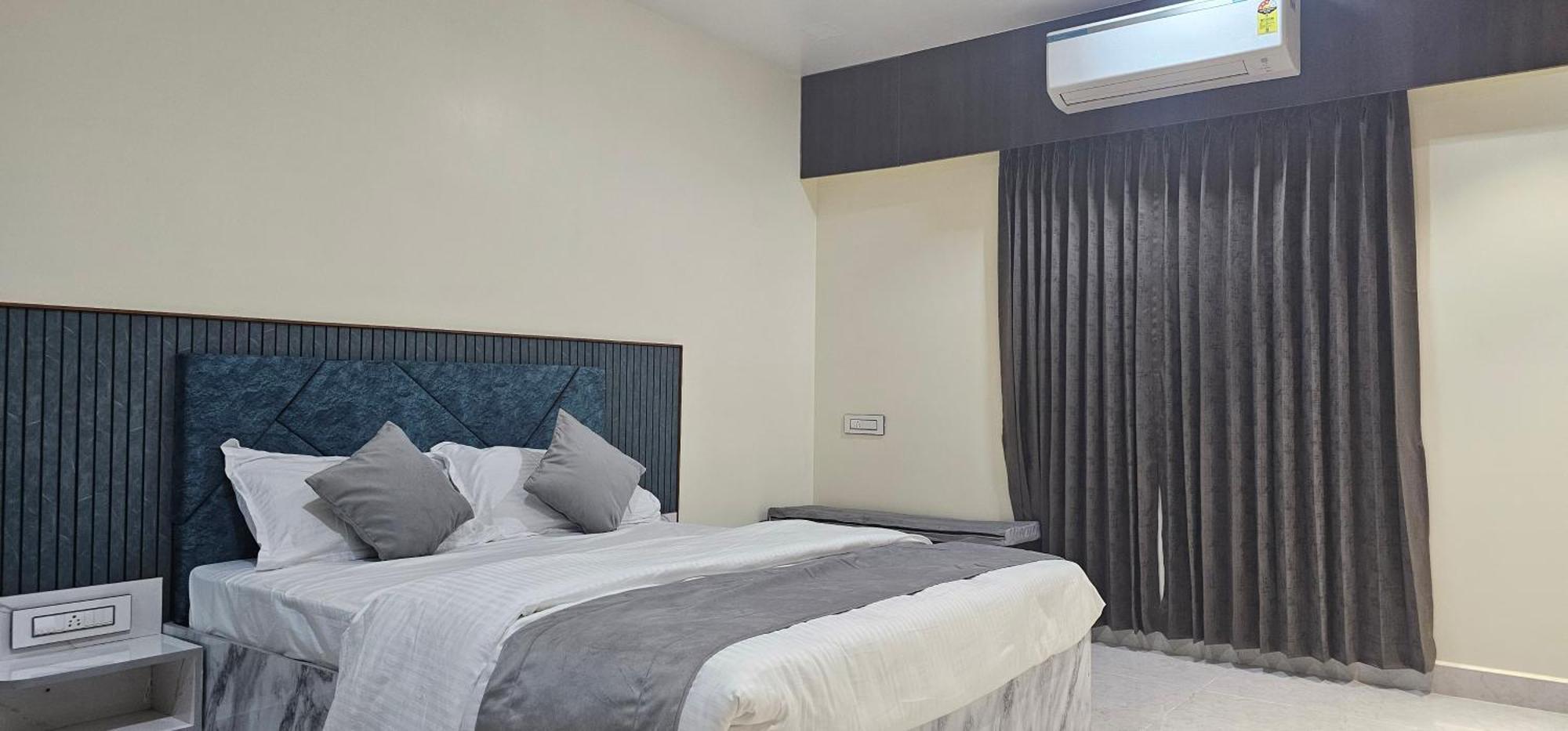Jai Raja'S Tower Hotel Karaikudi Eksteriør billede